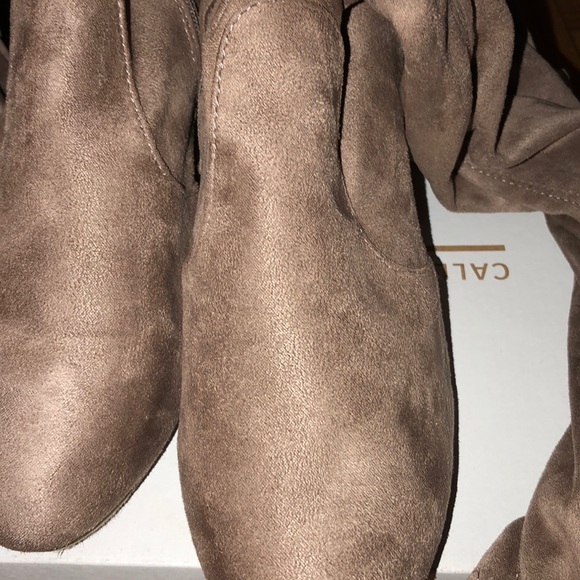Over the knee Suede boots - Picture 2 of 5